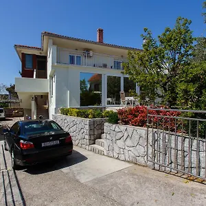 Apartament D, Krk Town